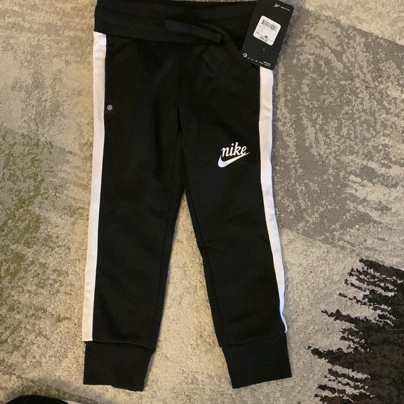 Nike girls set - Picture 4 of 9